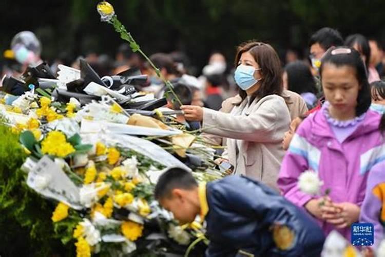 清明节在家里祭奠