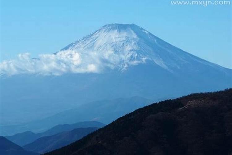 梦见大山是什么意思解梦