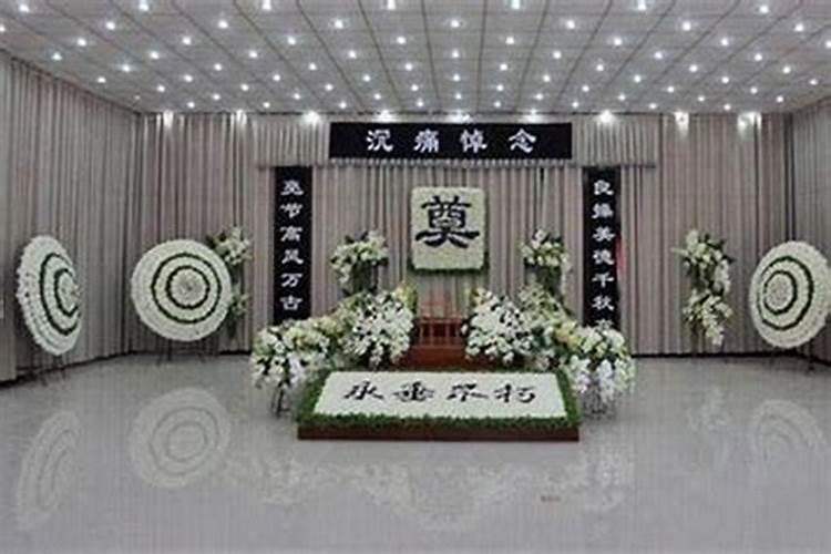 梦见亲人告诉自己她快要死了什么意思呀