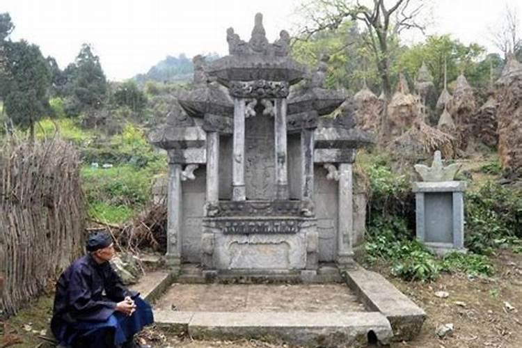 梦到去墓地磕头祭拜