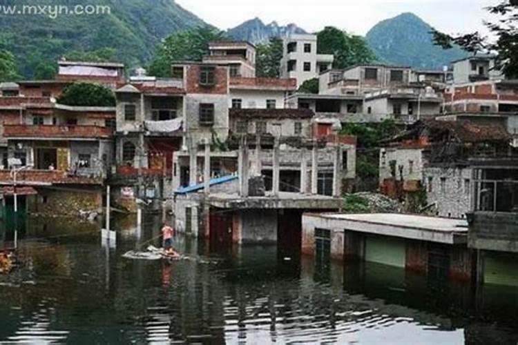 梦见大水突然涨上来把房子淹了好不好