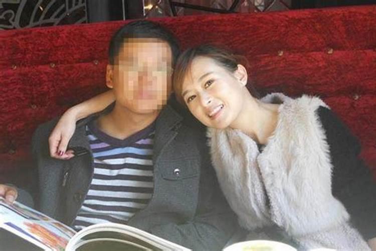 梦见前妻和别的男人结婚了是什么意思啊