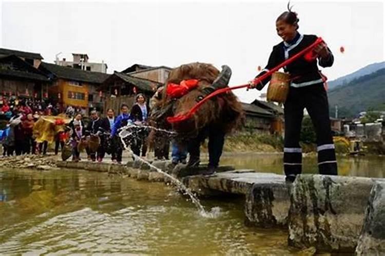 病人梦到下大雨是什么意思啊周公解梦