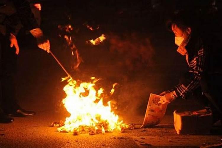 端午节可以上坟祭祖吗女生