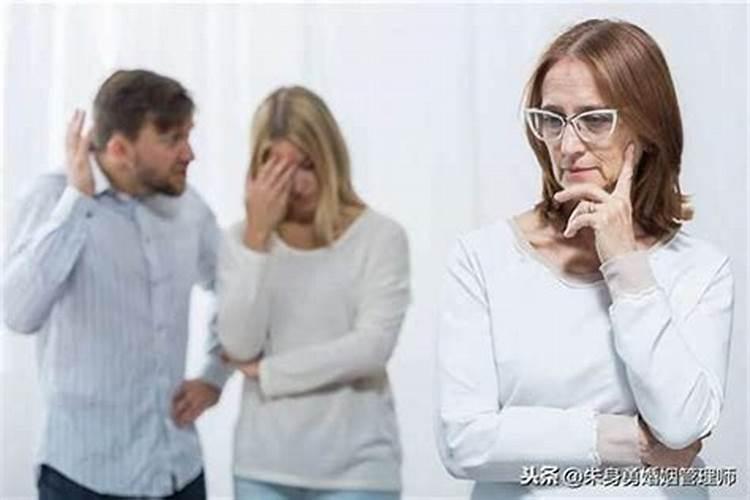 梦见自己的男朋友娶了别的女人结婚我自己伤心哭了