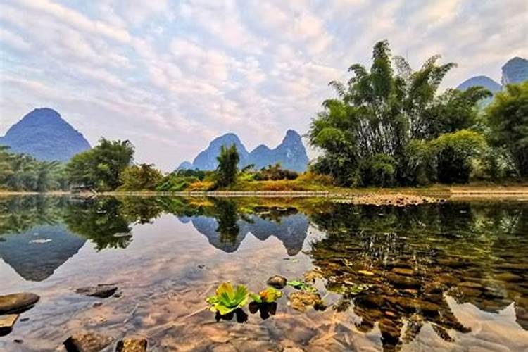 做梦梦见特别美的山水风景