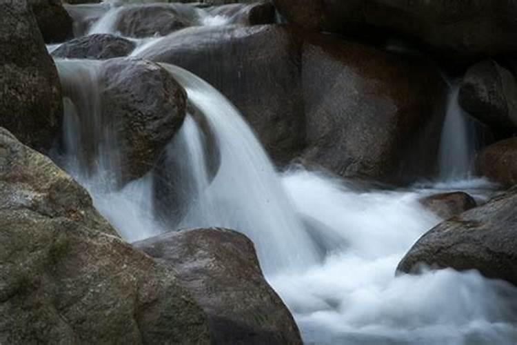 梦到流水是什么预兆周公解梦