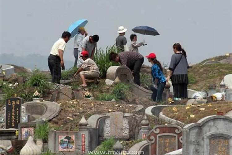 梦见妈妈病重快要死了啥意思