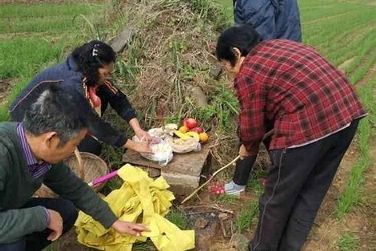 农村七月十五去上坟可以吗请问