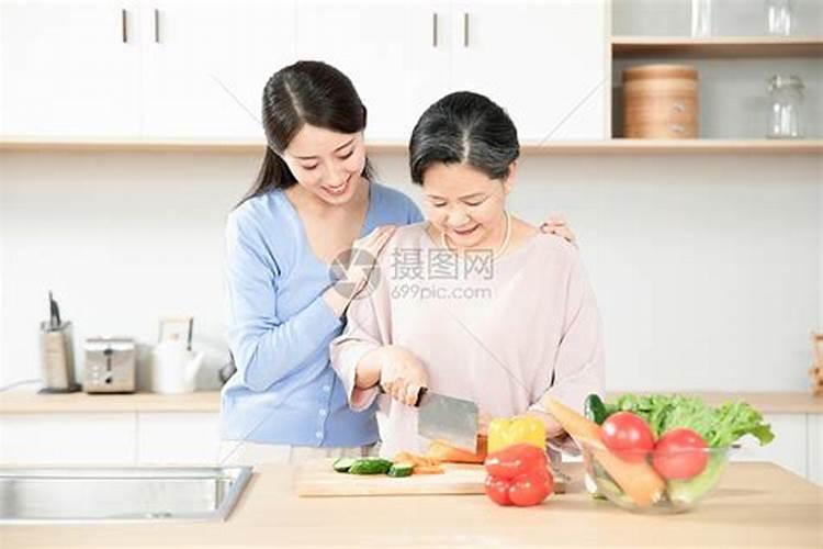 梦见已故妈妈给我做饭吃什么意思