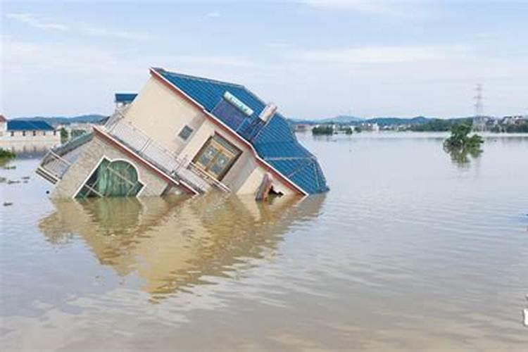 梦到涨大洪水自己被困