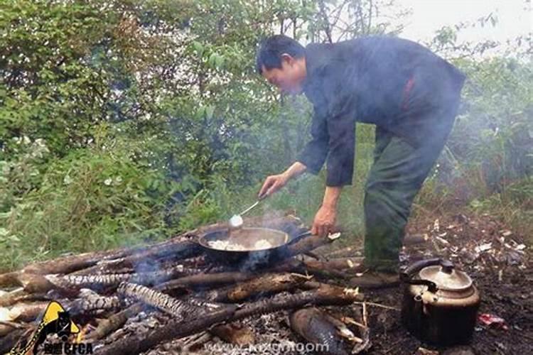 梦到在世的奶奶死了去烧