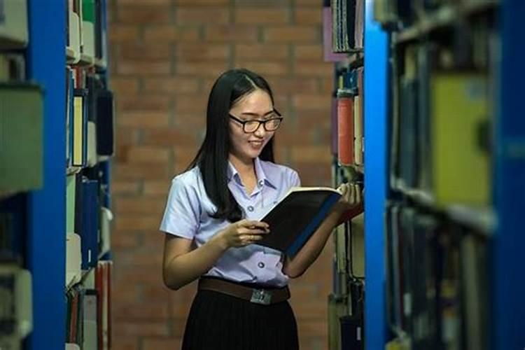 梦见初中女同学是什么意思