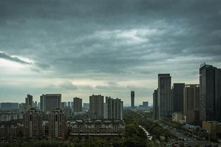 梦到快要下雨