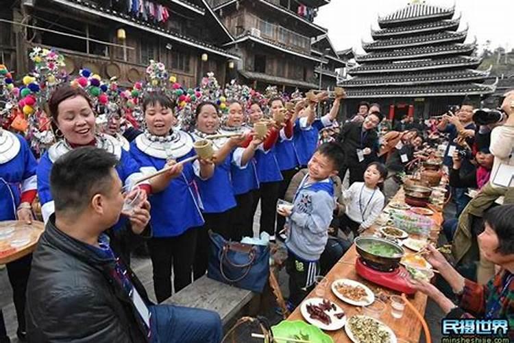 梦见一个女人从我家出去