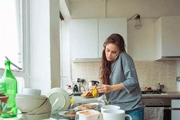 梦见死去妈妈做饭给自己吃