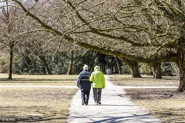 梦见死去的外公再次死去