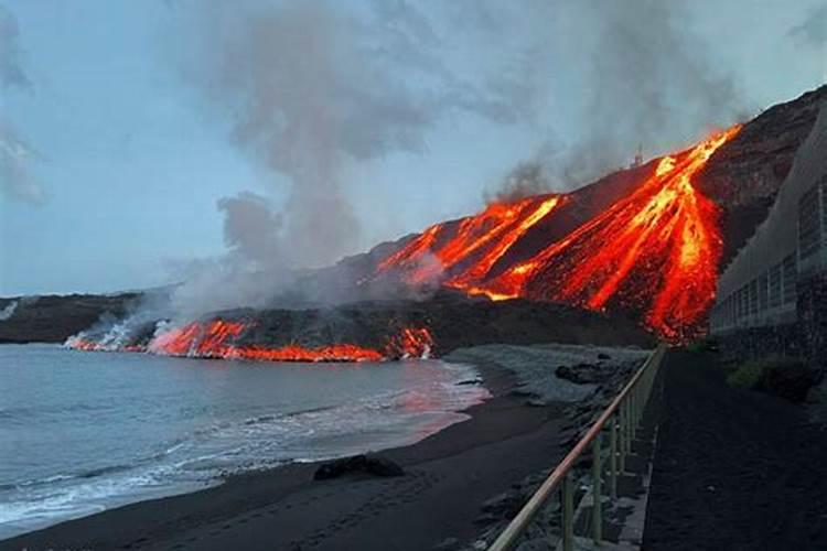 梦见大海火山爆发是什么意思