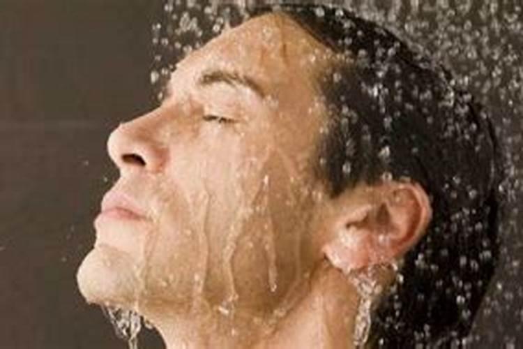 梦见男人洗澡是什么预兆呢