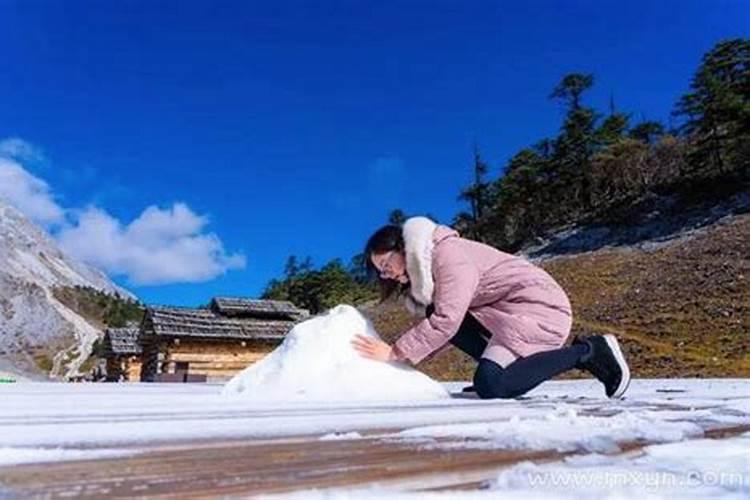 梦见满地的雪是什么征兆