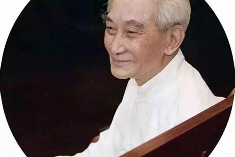 梦见死去的妈妈给我拿钱,让我随礼去