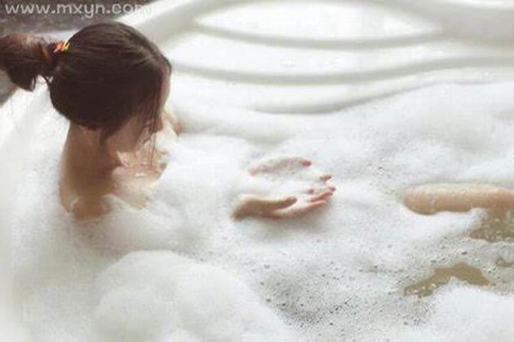 梦见看到男人洗澡是什么预兆呢