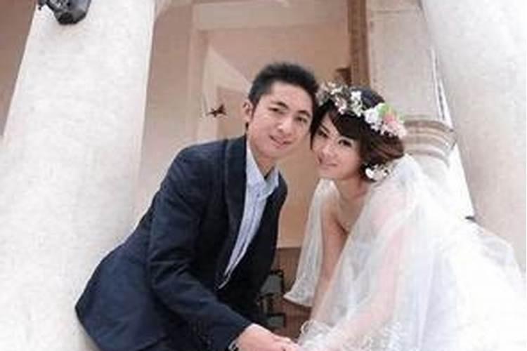 梦到弟弟又结婚了但是老婆不是一个人