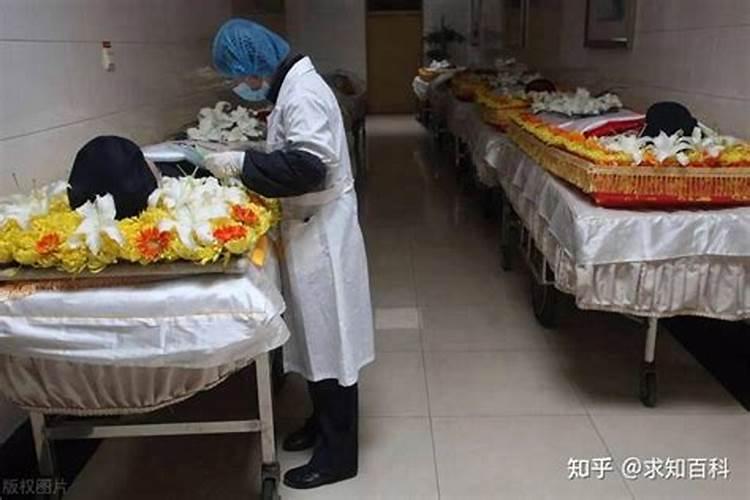 梦见一头牛死了埋起来是什么意思