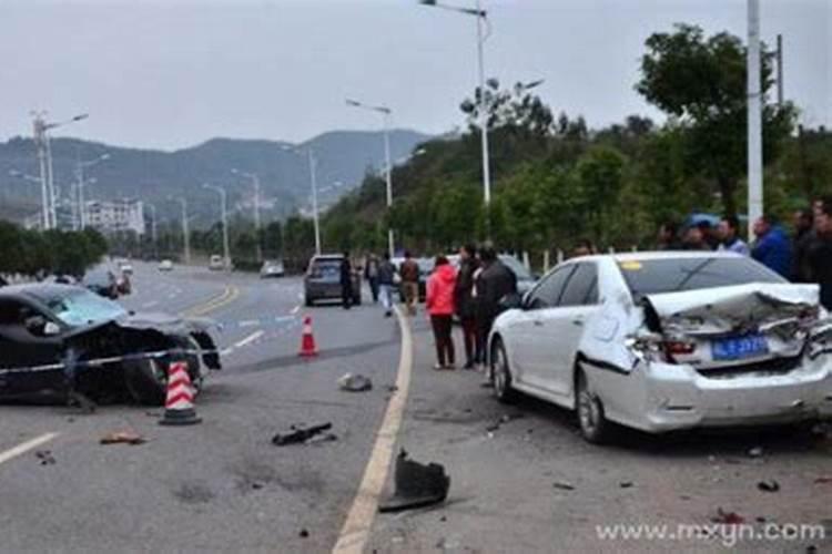 梦见亲人出车祸是什么征兆周公解梦女人