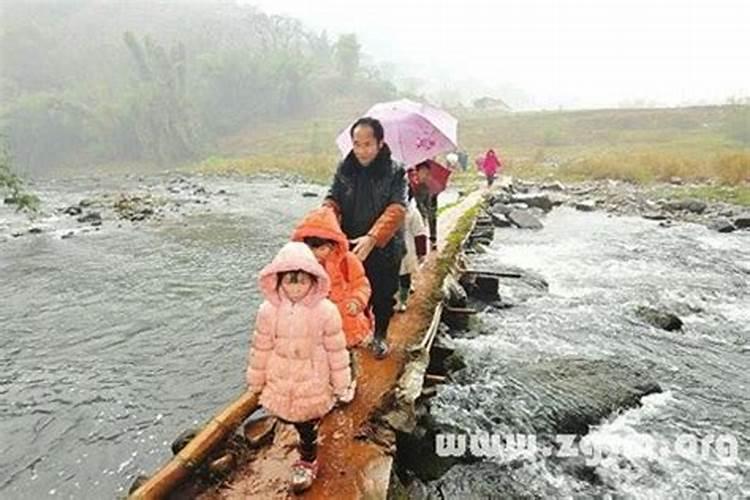 梦见淋雨周公解梦原版