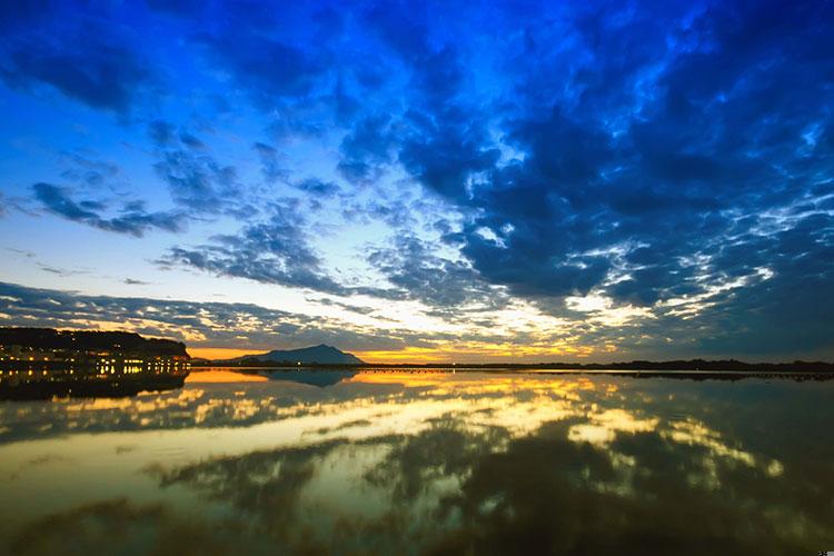 梦见很多人在看风景