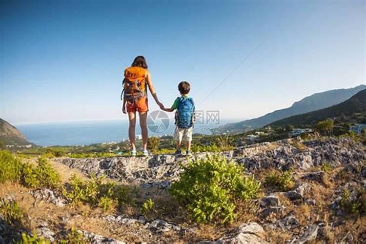 梦到带女儿翻山越岭好不好