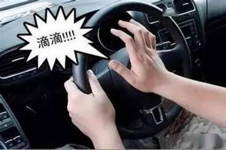 梦到汽车失控刹不了车