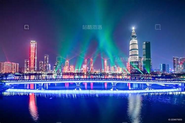 深圳中元节灯光秀几点开始