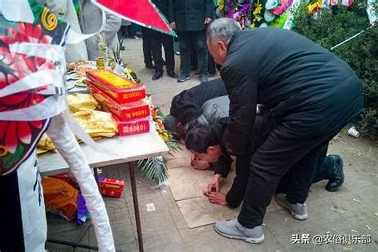 梦见死去的外婆不理我是什么意思