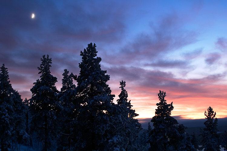 属蛇今年犯太岁需要戴什么水晶好