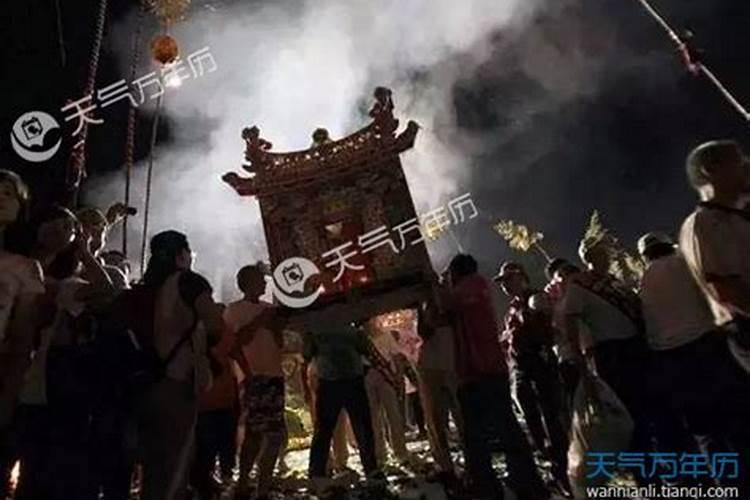 阆中中元节祭拜