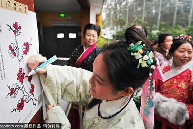 梦到荷花是什么寓意和象征呢女生