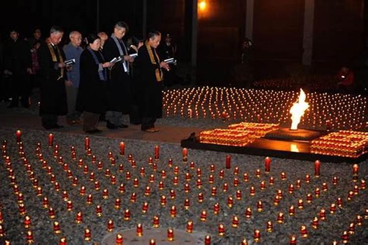 七月十五中元节祭拜亲人怎么说