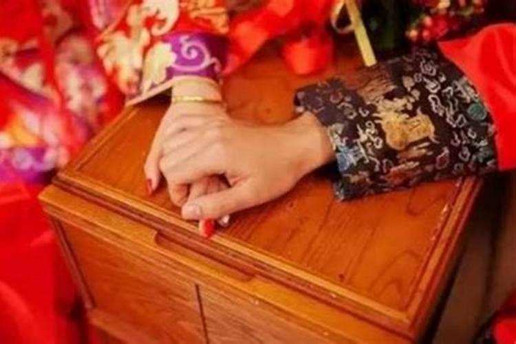 女人为何出生子时婚姻不顺利