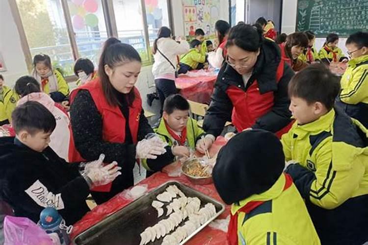 梦见自己女朋友来自己家做客